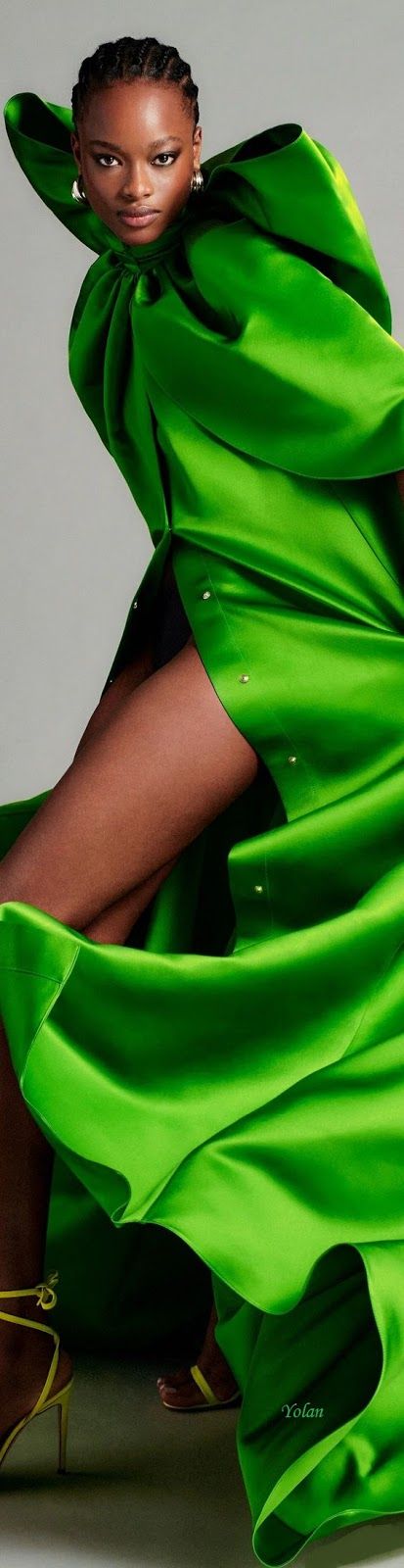 Brandon Maxwell 2021 Satin Evening Gown, Brandon Maxwell, 2021 Fashion, Fashion Hub, Harper's Bazaar, Primavera Estate, Luxury Outfits, Look Fashion, Magazine Cover