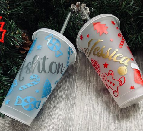 Personalised Christmas cold cup, Starbucks style.  Plastic cup with vinyl decals added.  Ideal for Christmas eve boxes! Please check out my other listings for more Christmas ideas x Christmas Cup Vinyl Ideas, Christmas Cricut Ideas Vinyl Projects, Christmas Customized Gifts, Christmas Circuit Ideas, Circuit Christmas Ideas, Christmas Cold Cups, Personalised Cups, Christmas Small Business Ideas, Christmas Cricut Gifts