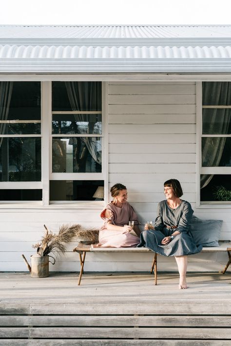 Weatherboard Cottage, Swedish Aesthetic, Country Style Magazine, Lime Green Walls, Cottages By The Sea, Eco Cabin, Weatherboard House, My Scandinavian Home, Bruny Island