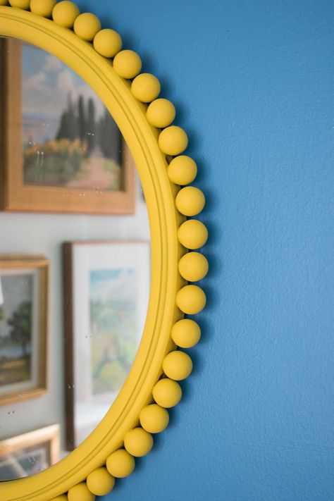 Mirror Colors Frame, Paint Wall Around Mirror, Diy Fun Mirror, Fun Mirror Frames, Frame Upcycle Diy, Circle Mirrors On Wall Decor, Colorful Mirror Frame, How To Frame A Mirror, Upcycling Mirrors Frame Ideas