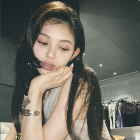 Danielle Icon, Newjeans Danielle, New Jeans Style, Danang, Alien Stage, My Chemical, Jennie Lisa, Girl Icons, Kpop Girl Groups