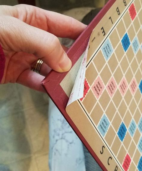 Diy Magnetic Scrabble Board, Diy Wall Scrabble Game, Diy Scrabble Board, Scrabble Board Diy, Diy Scrabble, Scrabble Board Crafts, Scrabble Art Ideas, Board Game Diy, Board Game Quotes