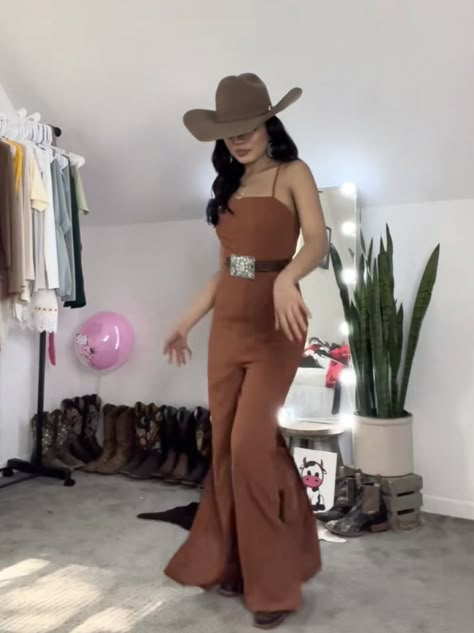 Vaquera Wedding Outfit, Jumpsuit Western Outfit, Goth Western Outfits, Western Jumpsuit Outfit, Formal Cowgirl Outfits, Quince Guest Outfit, Western Wedding Outfits Guest, Country Wedding Outfits, Mexican Cowgirl Outfits