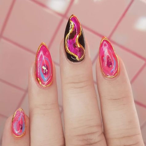 Pretty Almond Nails, Beautiful Almond Nails, Leo Energy, Stunning Nails, Simple Acrylic, Nails Trends, Studded Nails, Simple Acrylic Nails, Nails Prom