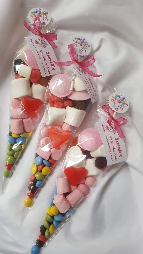 Entrepreneurs Day Ideas Grade 7, Candy Bags Ideas Birthday, Candy Souvenir Ideas, Diy Souvenirs Birthday, Candy Theme Birthday Party Favors, Souvenirs Birthday Kids, Candyland Birthday Party Return Gifts, White Braids, Christmas Gifts For Family