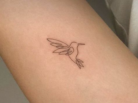 Hummingbird Tattoo On Hand, Minimal Hummingbird Tattoo, Mini Bird Tattoo, Bird Arm Tattoo, Minimalist Hummingbird Tattoo, Tiny Hummingbird Tattoo, Tattoos Simplistic, Artsy Tattoos, Tattoo Board