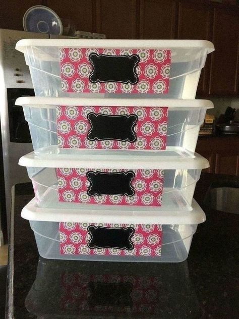 Next time you’re at the Dollar Store, grab a plastic bin and copy this simple storage idea! Making Labels, Make Labels, Shoes Organizer, Plastic Shoe Boxes, Organizer Ideas, Chalkboard Labels, How To Make Labels, Cute Paper, Plastic Shoes