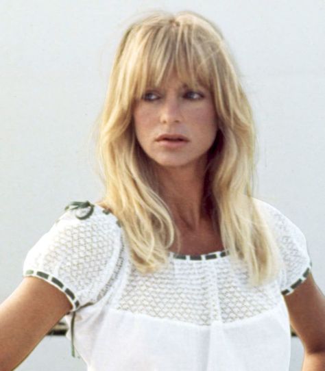 Goldie Hawn Hair, Perfect Blonde Hair, Celebrity Haircuts, Going Blonde, Bob Haircut With Bangs, Goldie Hawn, Curly Bob Hairstyles, Long Blonde, Long Blonde Hair