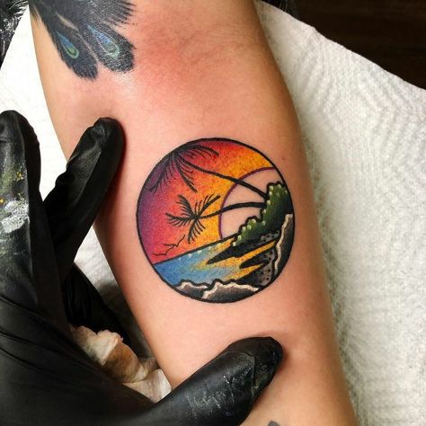 Palm Tree Sun Tattoo, Moutain Tattoos, Beachy Tattoos, Tattoo Colour, Sunset Tattoos, Cool Wrist Tattoos, Palm Tattoos, Neck Tattoo For Guys, Beach Tattoo