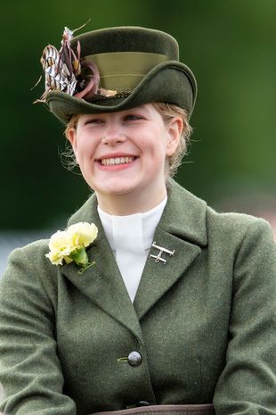 Sophie Rhys Jones, Louise Windsor, Carriage Driving, Royal Uk, Lady Louise Windsor, English Royalty, British Royal Families, Prince Phillip, House Of Windsor