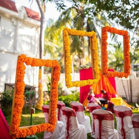 Haldi Theme Decoration At Home, Haldi Props Ideas Diy, Haldi Decoration Outdoor, Haldi Venue Decor, Diy Marriage Decorations, Haldi Photobooth Ideas, Haldi Function Decoration At Home Simple, Haldi Selfie Booth, Mayoon Decorations