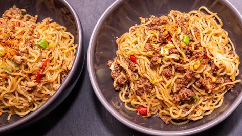 Spicy Ground Beef Noodles Recipe from Sam The Cooking Guy Sam The Cooking Guy Recipes, Ground Beef Noodles, Beef Noodles, Spicy Noodles, Dinner This Week, Noodles Recipe, Man Food, Beef And Noodles, Beef Recipes Easy