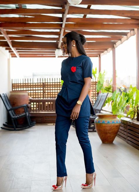 Senator Styles For Ladies, Female Senator Styles, Female Senator Wears, Kaftan Blouse, Senator Styles, Blouse And Pants, African Print Tops, New Look Fashion, Latest African Men Fashion