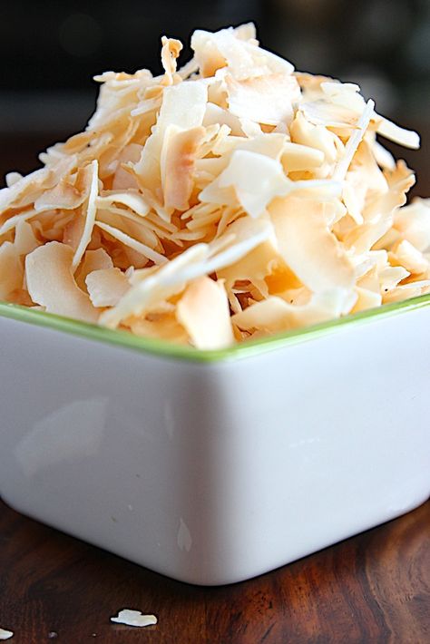 The Most Amazing Sweet~N~Salty Coconut Chips and The Health Benefits of Coconut | WholeLifestyleNutrition.com Dried Coconut, Benefits Of Coconut, Coconut Health Benefits, Coconut Chips, Paleo Snacks, Free Snacks, Primal Paleo, Coconut Recipes, Low Carb Snacks