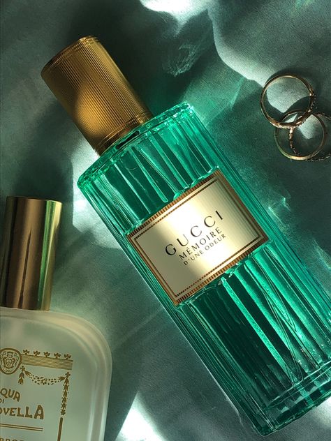 Gucci, parfume, perfume, rings, teal Green Perfume, Gucci Perfume Aesthetic, Perfume Green Aesthetic, Green Perfume Aesthetic, Diamonds And Emeralds Perfume, Green Perfume Photography, Blue Perfume Photography, Tiffany Green, Ariana Grande Perfume