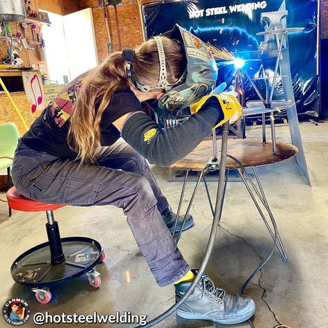 @hotsteelwelding, "Things are heating up in the shop to 110.8 degrees to be exact. Good thing my @shoesforcrews work boots look and feel cool 🥵😎 📸 @highdesertshredder" Women Welder Pictures, Saturation Diver, Women Welders, Welding Women, Welding Clothes, Welding Workshop, Women Welder, Welders Wife, Girl Mechanics