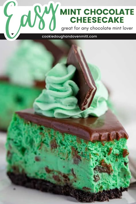 Chocolate Mint Cheesecake, Mint Chocolate Cheesecake, Mint Desserts, Mint Cheesecake, Chocolate Oreo, Oreo Crust, Cheesecake Filling, Chocolate Mint, Easy Baking Recipes Desserts