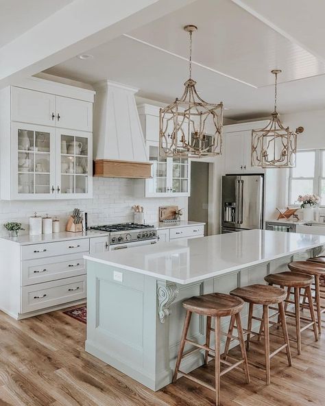 Farmhouse Style shared a post on Instagram: “We love the look of this modern kitchen! It is so clean and cute, but still has a subtle farmhouse…” • Follow their account to see 490 posts. Antique Farmhouse Kitchen, Kitchen Trends, Tuesday Morning, Modern Farmhouse Kitchens, Antique Farmhouse, Kitchen Style, Kitchen Space, Dream Home Design, Home Decor Kitchen