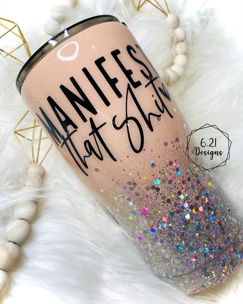 Small Boutique Decor, Sparkly Bridesmaids, Tumbler Quotes, Bridesmaid Cups, Tumblr Cup, Vinyl Tumblers, Glitter Tumbler Cups, Girls Tumbler, Diy Resin Projects