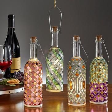 Wine Bottle Decorations, Wine Bottle Lanterns, Mosaic Bottles, Bottle Decorations, Wine Bottle Lamp, Glass Bottle Diy, Diy Glass Bottle Crafts, Wine Bottle Art, Glass Bottles Art