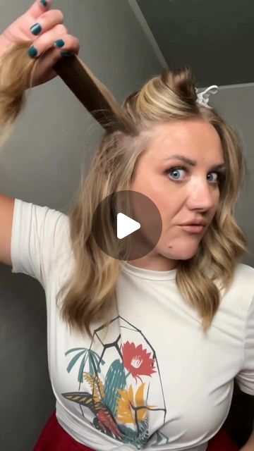 VOLOOM on Instagram: "Getting volume has never been easier! We're obsessed with this quick and easy volume created by @lindseymariecolor_ with the Voloom!💚 

#Voloom #Volume #HairHack" How To Increase Hair Volume, How To Give Volume To Flat Hair, How To Volumize Your Hair, Hairstyles For Volume, How To Add Volume To Hair, Volume Hair Tutorial, Big Volume Hair, Root Volume, Intricate Hairstyles