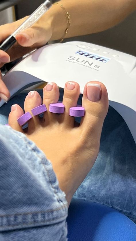 Getting Pedicure Aesthetic, Manicure And Pedicure Aesthetic, Pedicure Aesthetic, Pedicure Pictures, Home Pedicure, Toe Nail Color, Nail Pictures, Blush Nails, روتين العناية بالبشرة