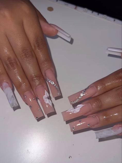 Nutty White Acrylic Nails, White Birthday Nails Square, Long Nail Inspo Baddie Simple, Birthday Nails 20 Years Old, White Nails Extra, Extra Birthday Nails Long, Extra Acrylic Nails Designs, Baddie Aesthetic Nails, Medium Tapered Square Nails