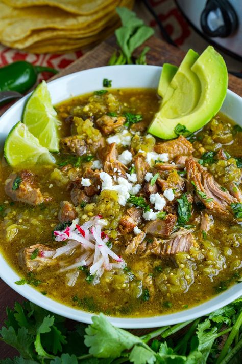 Chili Verde Recipe : A Mexican style pork stew in a tasty salsa verde that is slowly braised until the pork melts into your mouth! Pork Chili Verde With Beans, Chile Verde Pork Recipe, Comfort Mexican Food, Green Chili Verde Sauce, Mole Verde Recipe, Best Green Chili Recipe, Green Chili Picadillo, Pork Guisado Recipes, Green Chili Appetizers