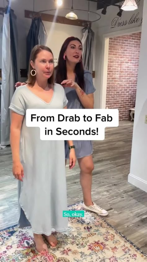 We all love flowy dresses don’t we? But do you ever feel a little frumpy and just plain old blah wearing them sometimes? Next time, try… | Instagram Shirt Over Dress, Mode Over 50, Shapeless Dress, Sweater Over Dress, Rok Midi, Tshirt Dress Outfit, Sandal Tali, How To Dress For A Wedding, Baggy Dresses