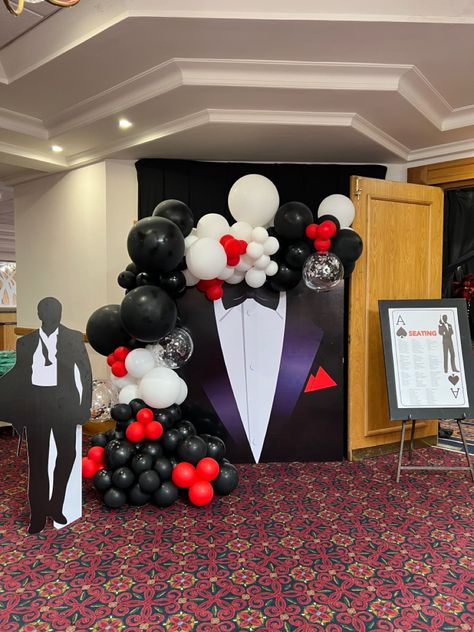 Tuxedo Birthday Party Ideas, Men Birthday Party Theme, Mens Birthday Party Decorations, Simple Wedding Arch, Prom Backdrops, James Bond Party, Mothers Day Balloons, Balloon Tower, Baby Boy Shower Party