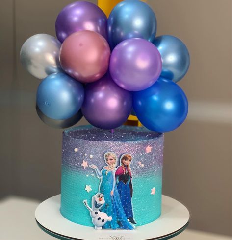 Elsa And Anna Birthday Party, Pastel Frozen, Bolo Frozen, Frozen Theme Cake, Frozen Frozen, 5th Birthday Cake, Anna Birthday, Castle Cake, Butterfly Cakes