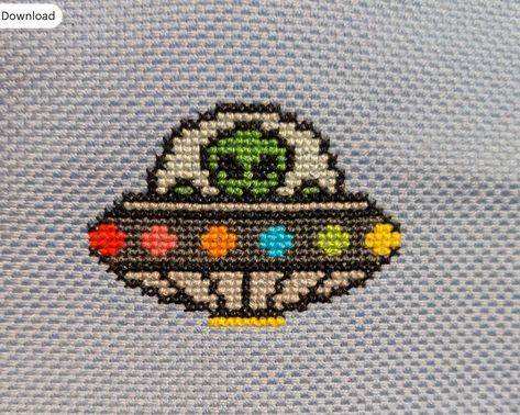 Embroidery Theme, Unique Cross Stitch, Easy Perler Beads Ideas, Alien Spaceship, Subversive Cross Stitch, Pixel Crochet, Stitch Cartoon, Mini Cross Stitch, Mini Cross