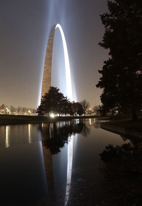 Saint Louis Arch, St Louis Arch, St Charles Missouri, Water Fountain Design, Arch Building, St Louis Cardinals Baseball, Gateway Arch, St Louis Blues, Need A Vacation