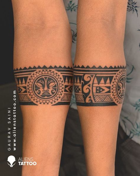 Arm Cuff Tattoo, Trible Tattoos, Leg Band Tattoos, Aliens Tattoo, Symbols Of Power, Wrist Band Tattoo, Band Tattoos For Men, Tattoo Band, Cuff Tattoo