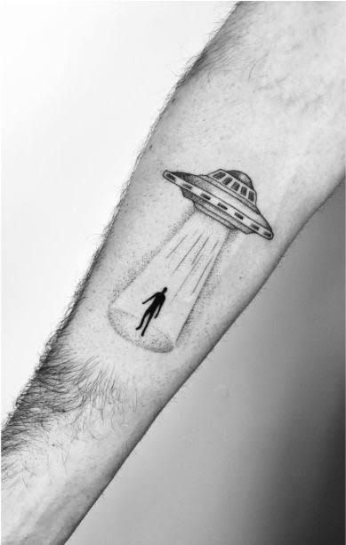 Spaceship Tattoo, Toronto Tattoo, Tato Flash, Ufo Tattoo, Astronaut Tattoo, Sick Tattoo, Alien Tattoo, Space Tattoo, Tattoo Designs For Girls