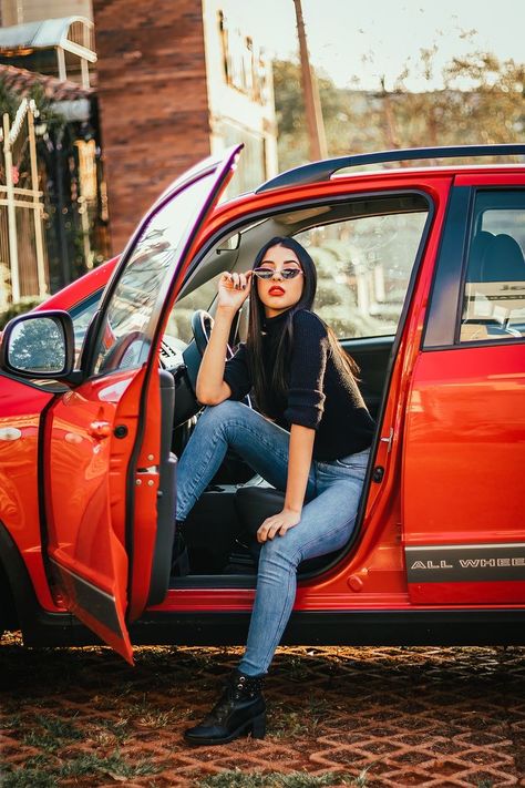 Poses For Car Photoshoot, Poses On Car Women, Poses With New Car, Photo Pose With Car, Poses With Cars Women, Woman Car Photography, New Car Poses, Car Photography Poses Women, Car Poses Women