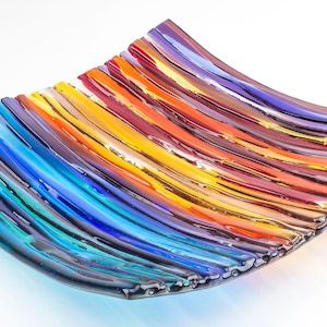 Fused Glass Plates Bowls Artful Home, Glass Fusion Bowl, Fusion Glass Ideas Patterns, Beginner Fused Glass Projects, Glass Fusing Projects Tutorials, Fused Glass Sunset, Kiln Glass Art, Fused Glass Plates Bowls, Glass Bowl Decor