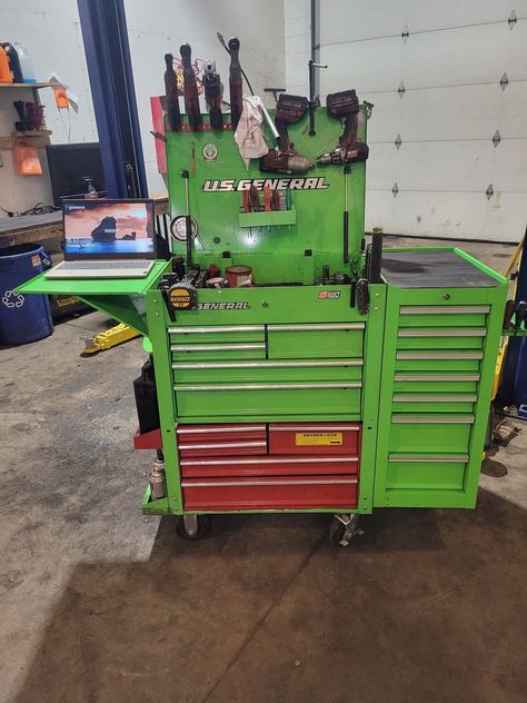 Mechanics Shop Organization, Shop Tool Boxes, Toolbox Ideas, Mechanic Shop Decor, Kaizen Foam, Mechanic Tool Box, Box Organization, Backyard Activities, Welding Shop