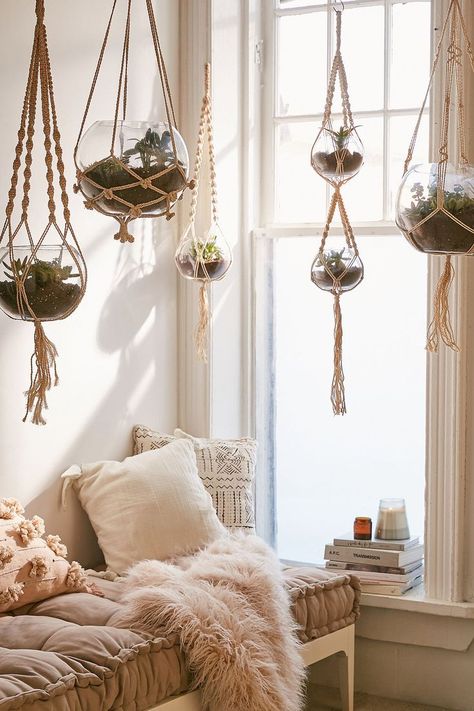 Hanging Terrarium Ideas, Interior Boho, Terrarium Ideas, Hanging Terrarium, Dekorasi Kamar Tidur, Boho Room Decor, Inspire Me Home Decor, Boho Bedroom Decor, Bohol