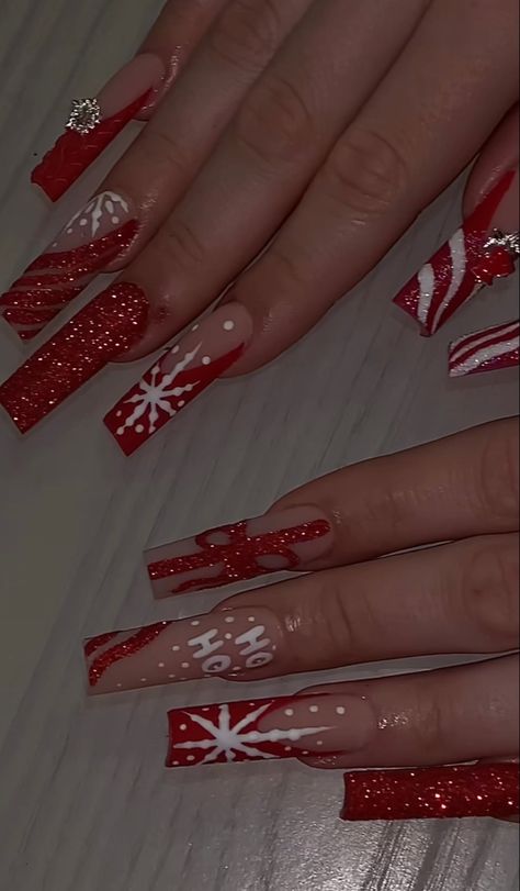 Gold Holiday Nails, Christmas Nail Designs Acrylic, Christmas Nails Glitter, Cosmic Nails, Nyc Nails, Red Christmas Nails, Gold Glitter Nails, Long Acrylic Nail Designs, Winter Nails Acrylic