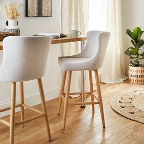 White Kitchen Stools, Kitchen Island Seating, Island Seating, Island Stools, Bar Stools Kitchen Island, Breakfast Bar Stools, Counter Height Stool, Wooden Bar Stools, Stools For Kitchen Island