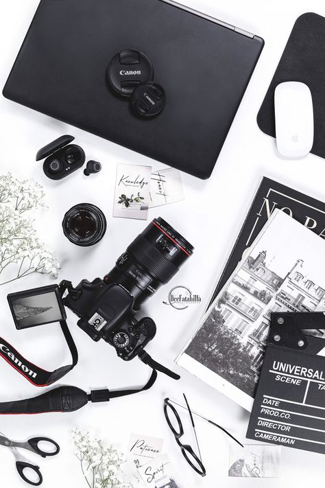 Flatlay Photography, Flat Lay Photos, Product Shoot, Aesthetic Lifestyle, Flat Lays, Flat Lay Photography, Instagram Photo Inspiration, Travel Set, Romantic Dates