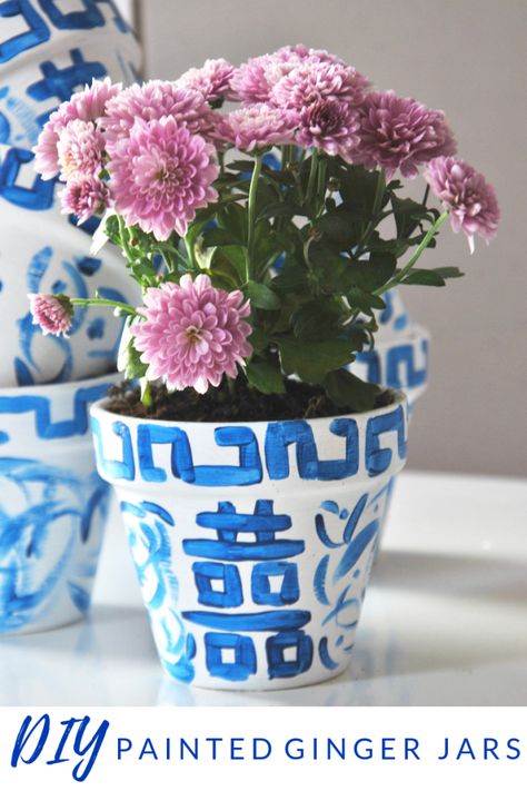 terra-cotta-pots-turned-ginger-jars Ginger Jar Painting, Diy Chinoiserie, Apartment Porch, Chinoiserie Ornaments, Blue Vases, Nifty Crafts, Chinoiserie Art, Chinoiserie Blue, Place Card Holder