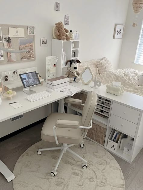 Korean Room Aesthetic Desk, Desk Room Divider Ideas, Bed Rooms Ideas With Vanity, Minimalistic K Pop Room Ideas, Saranghoes Room, L Desk Setup Aesthetic, Korean Style Room Bedrooms, Desk By Bed, L Shaped Desk Aesthetic