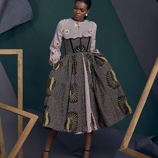 ✰pinterest//@ayoomiidee Lagos Fashion Week, Lagos Fashion, African Fashion Week, Style Africain, Ankara Dress Styles, Short African Dresses, Afrikaanse Mode, African Wear Dresses, Ankara Dresses