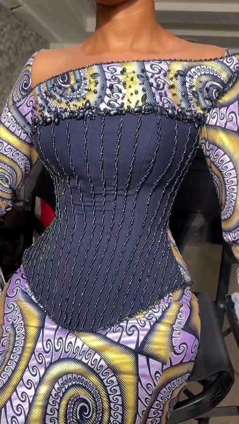 Beaded Ankara Tops, Corset Top And Skirt Outfit, Beaded Corset Top, Kente Fashion, Ankara Skirt And Blouse Styles, Wedding Guess, Ankara Dress Designs, Damask Dress, Modest Dresses Fashion