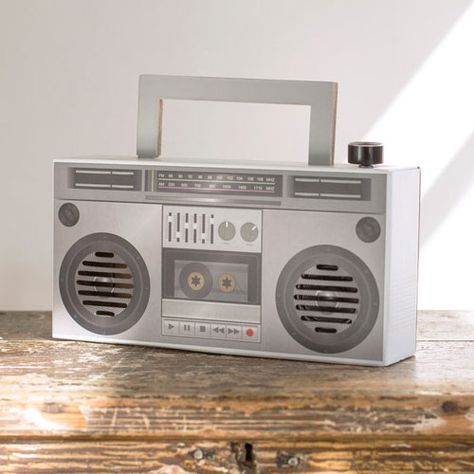 Yes, you can make your own slice of 1980s audio, courtesy of this DIY Boombox. Diy Boombox, 90s Theme Party, 80s Theme Party, 80s Theme, Boom Box, Valentine Box, Diy Cardboard, School Project, Diy Box