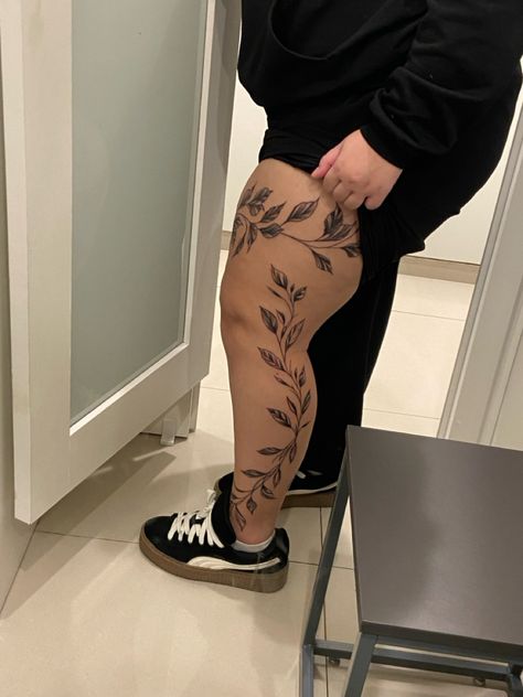 vine leg tattoo that goes to the entire leg Vines Up Leg Tattoo, Leaf Leg Tattoos Women, Full Body Vine Tattoo, Vine Tattoo On Leg, Vine Leg Tattoos Women, Vine Tattoo Leg, Leg Vine Tattoos For Women, Leg Vine Tattoo, Vine Leg Tattoo