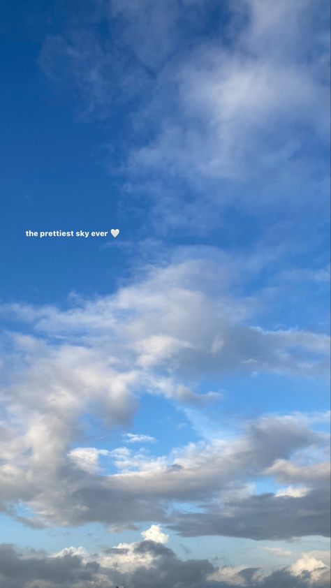 Cloud Story Instagram, Sky Story Ideas, Sky Aesthetic Instagram Story, Skies Aesthetic, Nature Photography Quotes, Sunset Quotes Instagram, Clouds Aesthetic, Desain Buklet, Instagram Picture Quotes