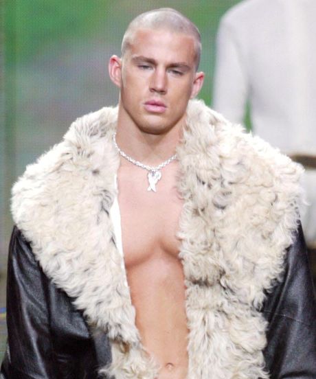 Channing Tatum Modeled In Diddy's Fashion Show Wearing A Crazy Outfit #Refinery29 Channing Tatum Runway, Fancy Outfits Men, Channing Tatum Model, Sean John Clothing, Bald Style, Chaning Tatum, Jayy Von, 2000s Models, Sausage Party